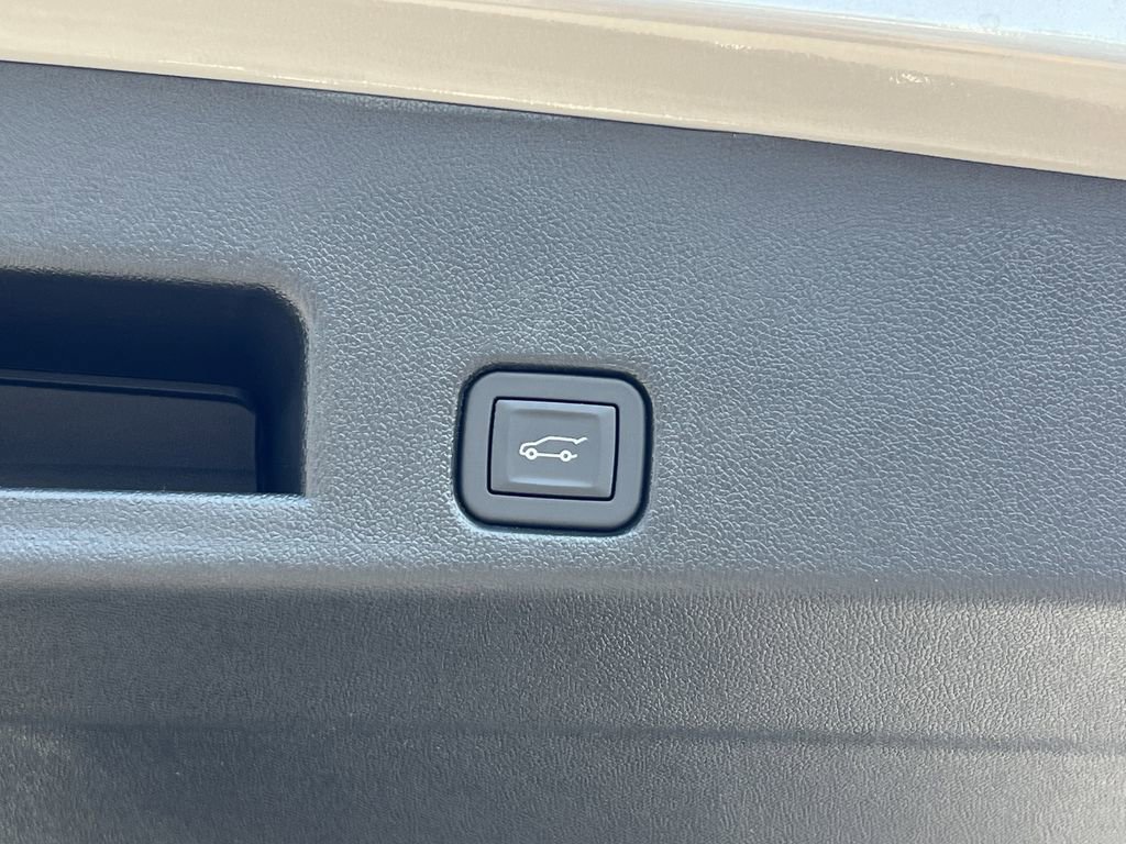 New 2026 Buick Enclave Sport Touring w/ LPO, Floor Liner Package FWD image 21