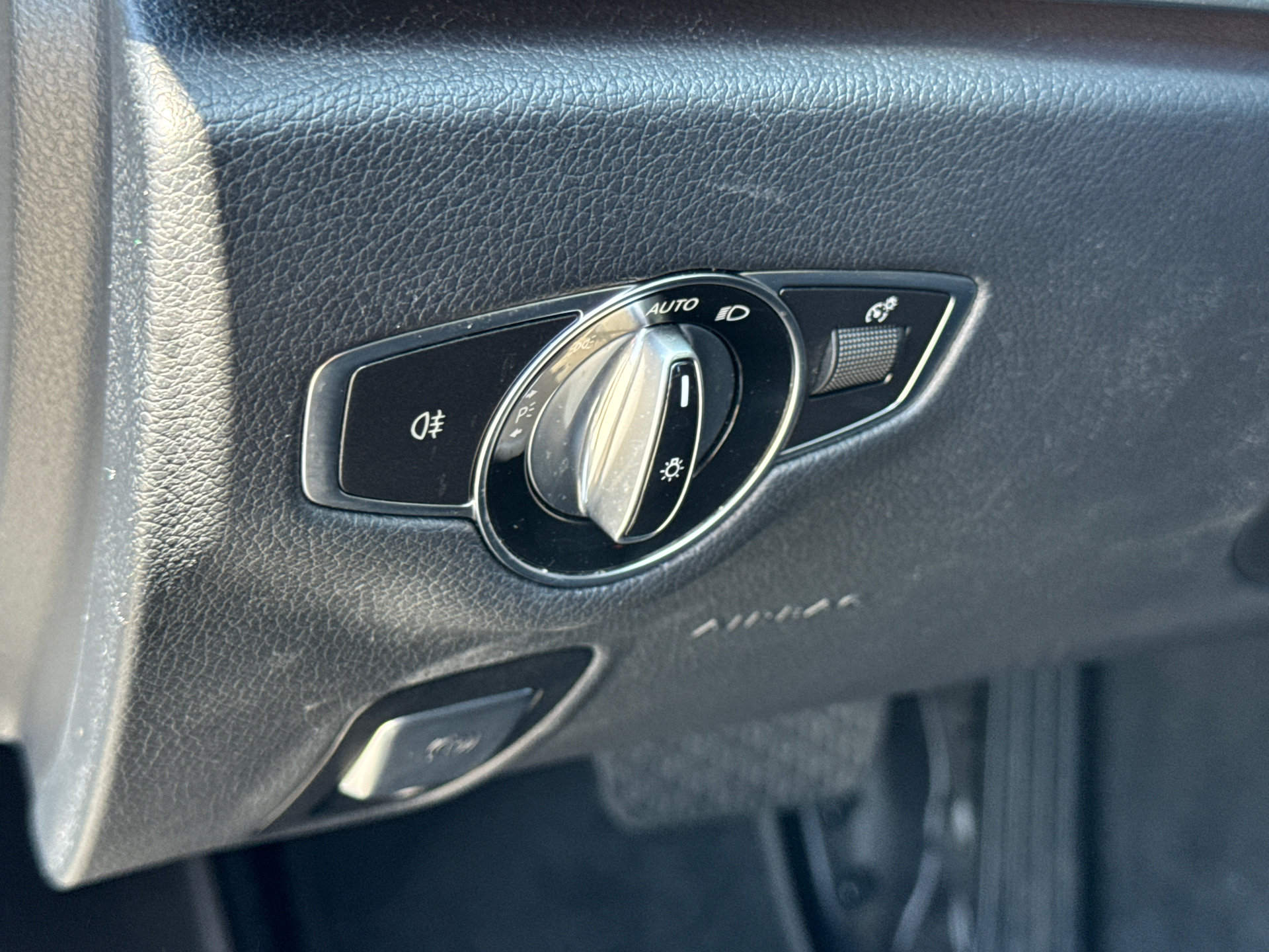 Used 2021 Mercedes-Benz E 350 Sedan image 27