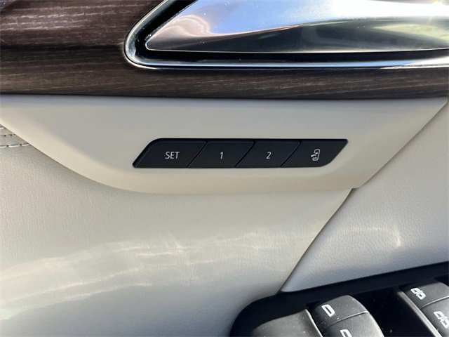 Used 2021 Buick Envision Avenir image 28