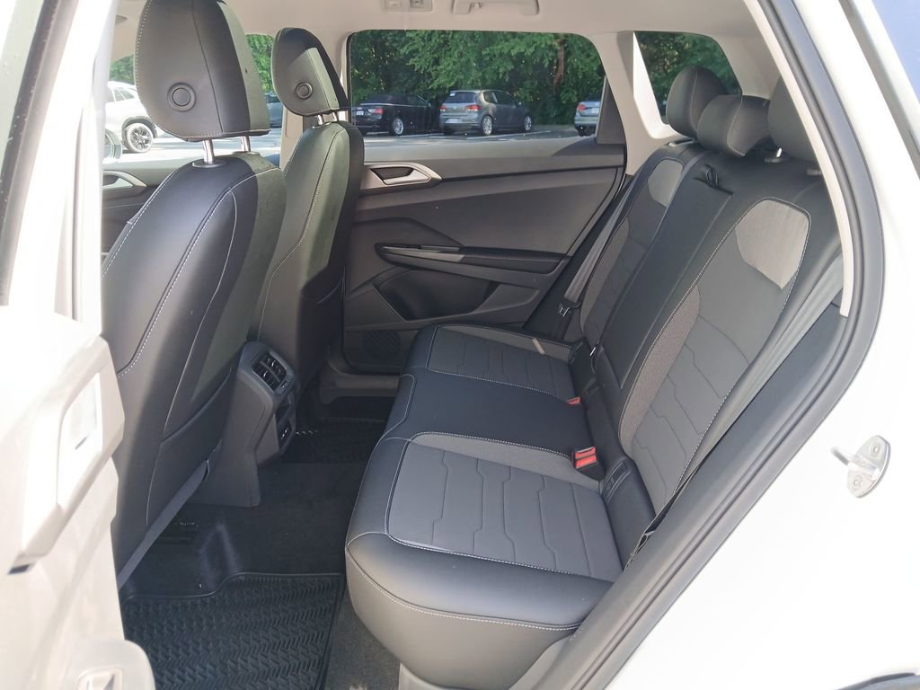 New 2026 Volkswagen Taos SE AWD/4WD image 24