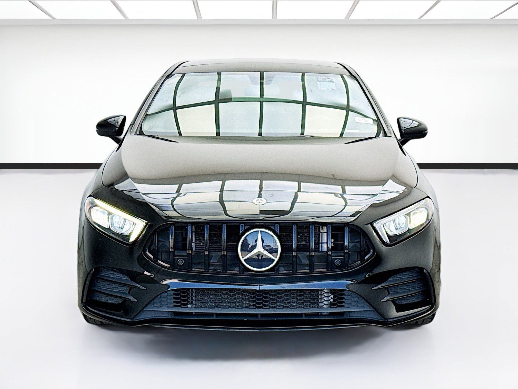 Used 2021 Mercedes-Benz A 35 AMG 4MATIC image 2