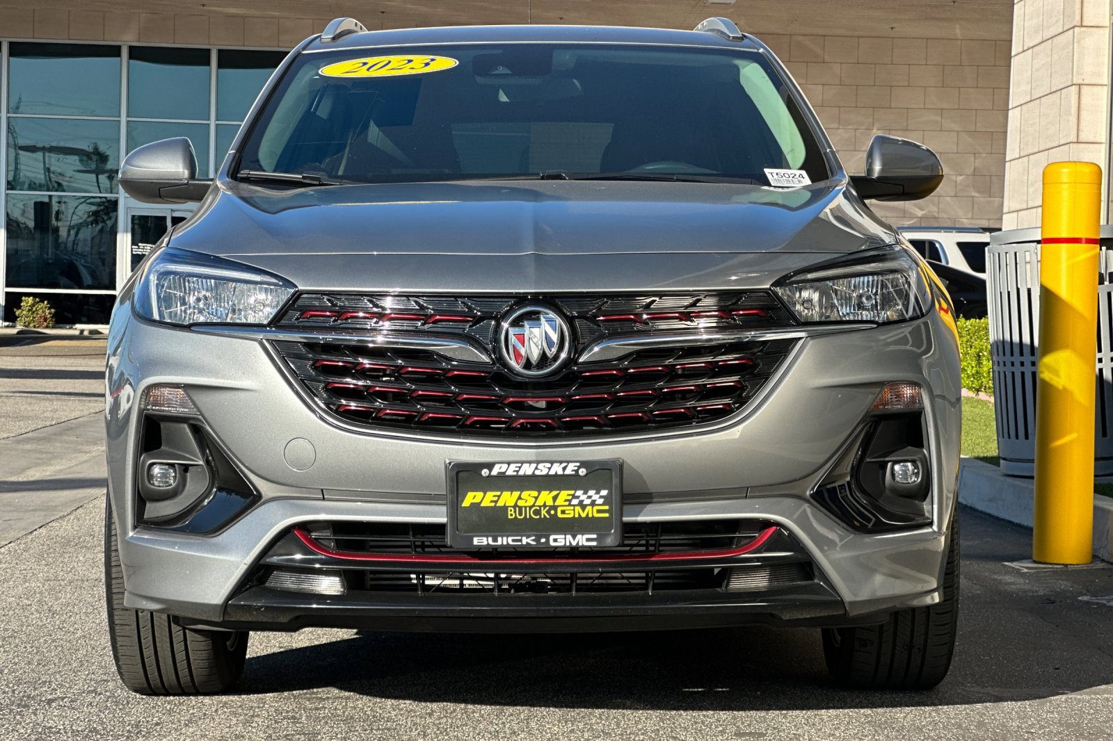 Used 2023 Buick Encore GX Select w/ Sport Touring Package image 9