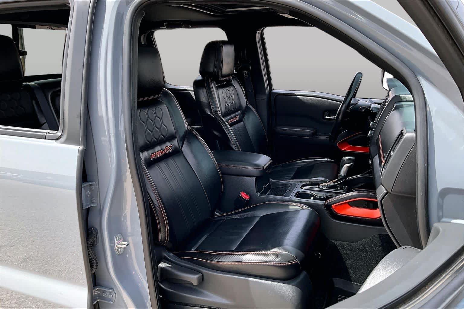 Used 2024 Nissan Frontier PRO-4X w/ Pro Premium Package AWD/4WD image 9