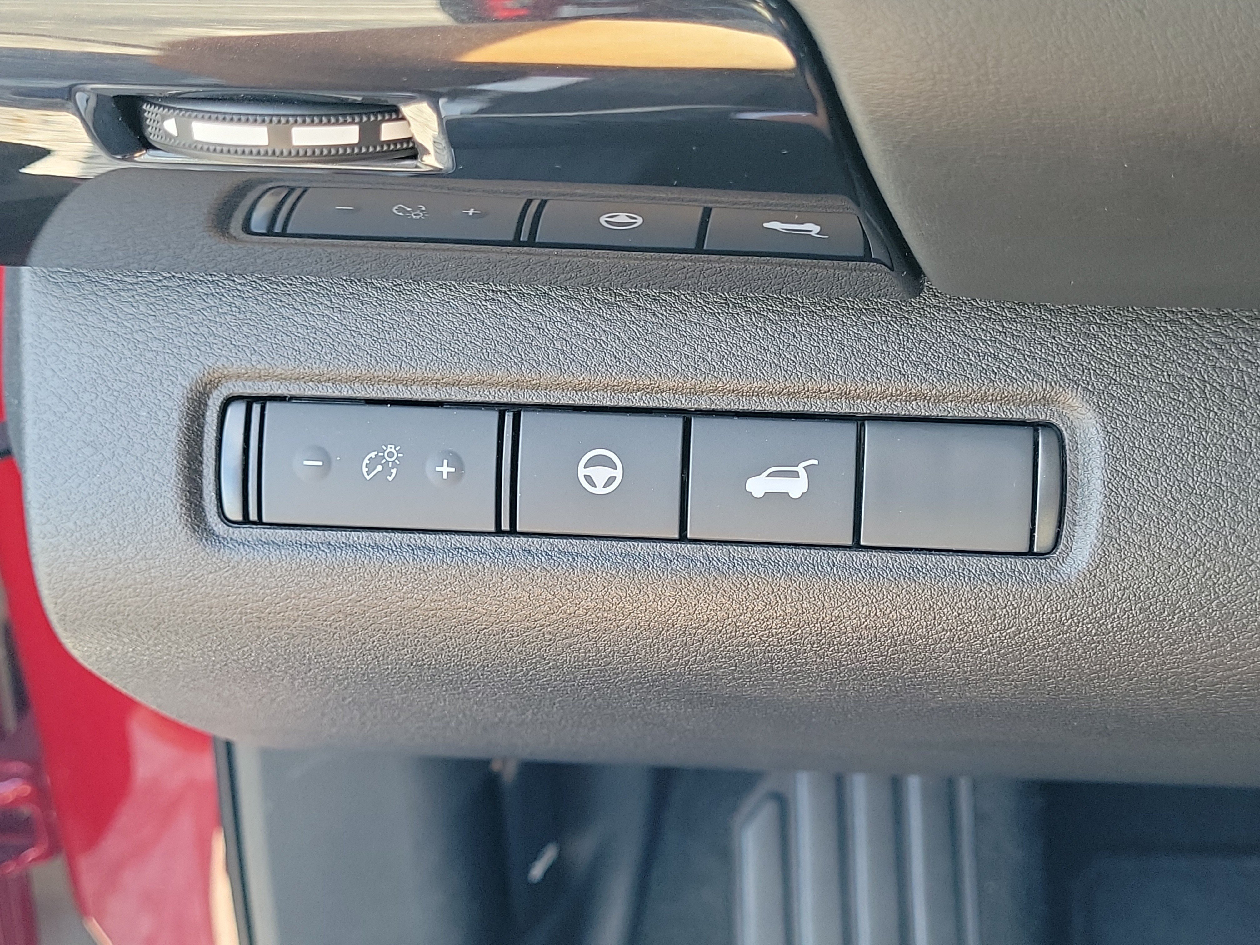 Certified 2024 Nissan Pathfinder SV w/ SV Premium Package FWD image 25