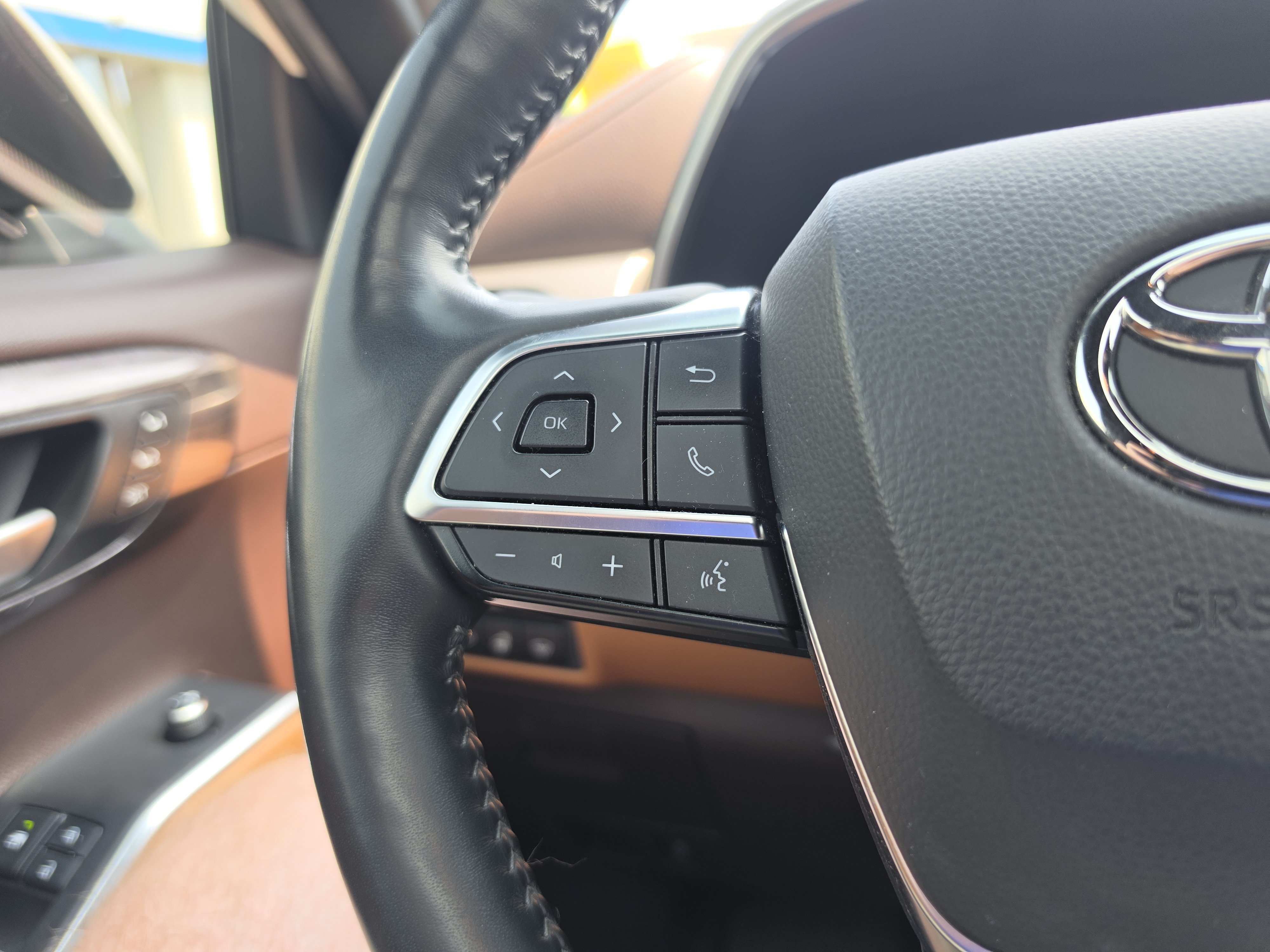 Used 2021 Toyota Highlander Platinum AWD/4WD image 21