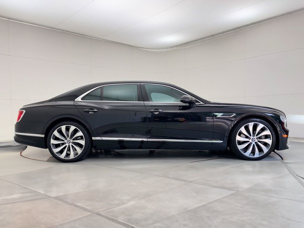 Used 2020 Bentley Flying Spur W12 image 2