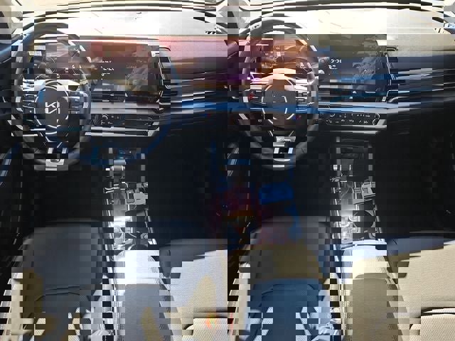 Used 2023 Kia Sportage SX image 17