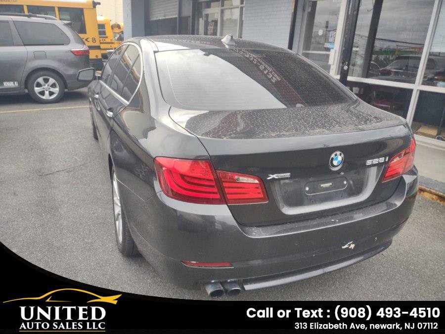 Used 2013 BMW 528i xDrive Sedan AWD/4WD image 6