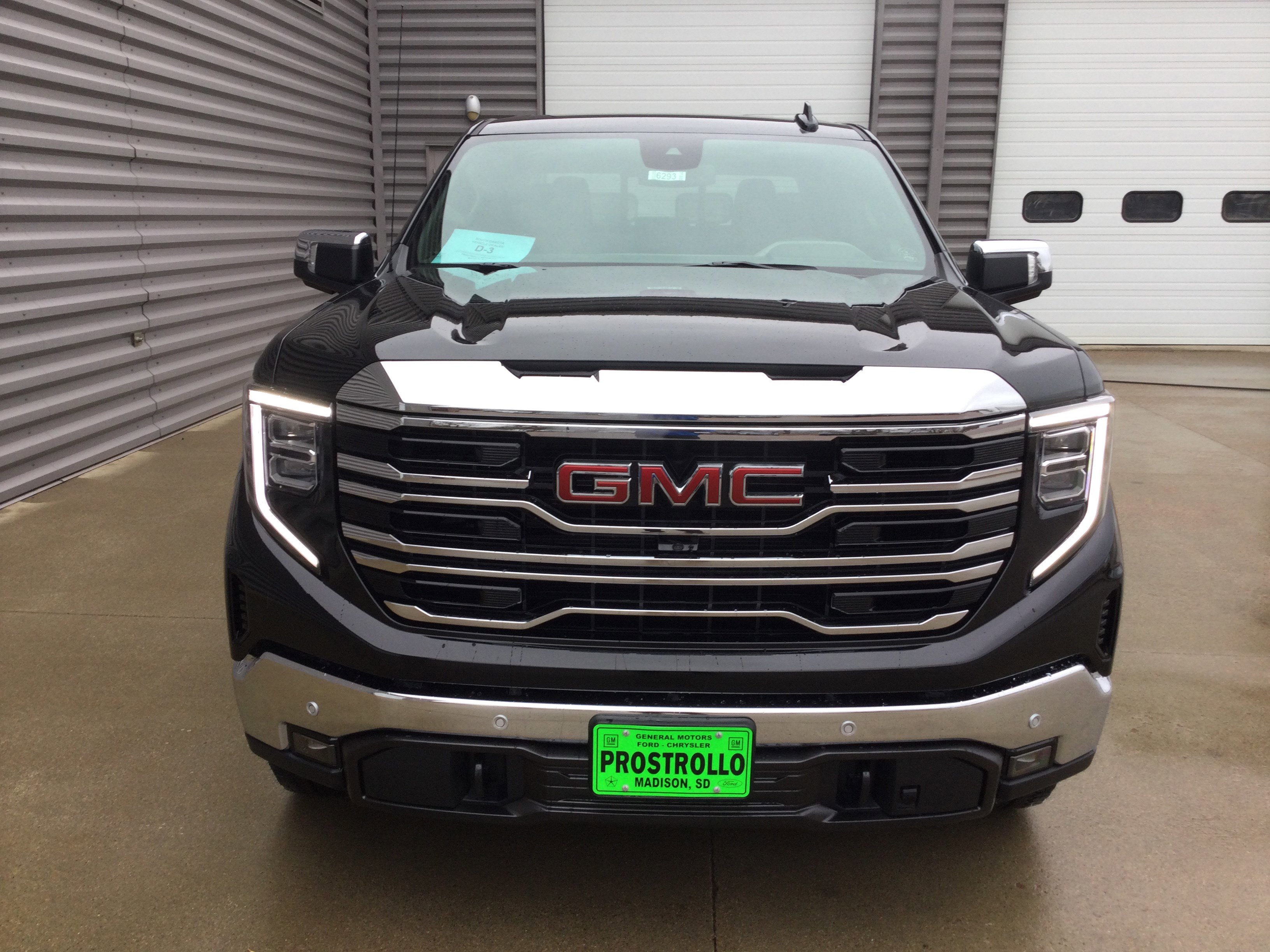 New 2026 GMC Sierra 1500 SLT w/ SLT Premium Plus Package image 3