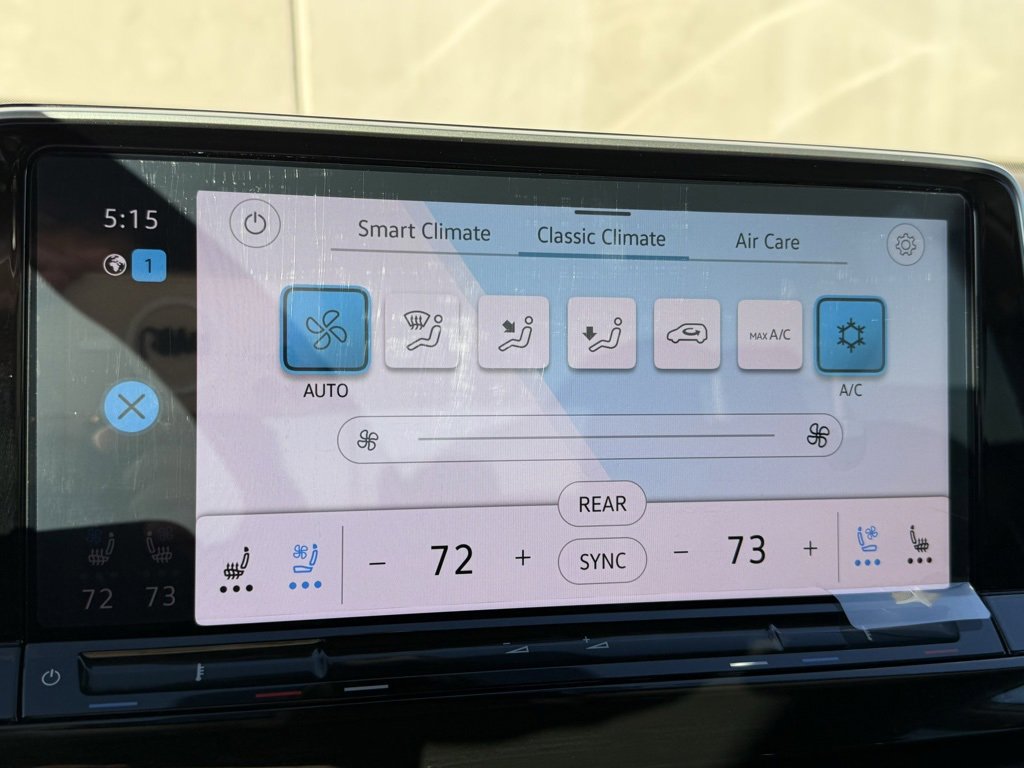 Used 2025 Volkswagen Atlas SEL Premium R-Line image 13