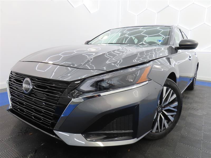 Used 2025 Nissan Altima 2.5 SV