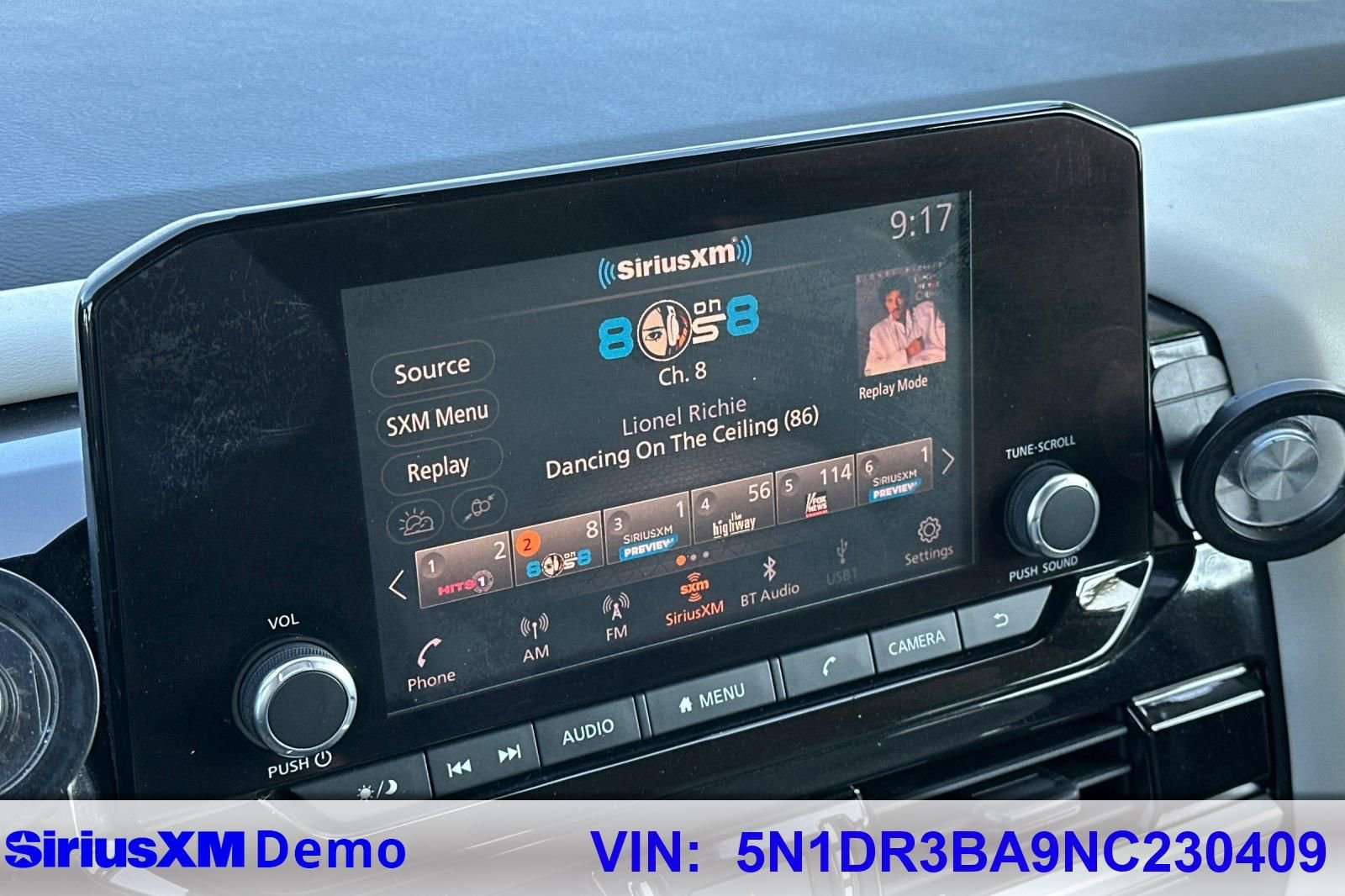 Used 2022 Nissan Pathfinder SV w/ SV Black Package image 40