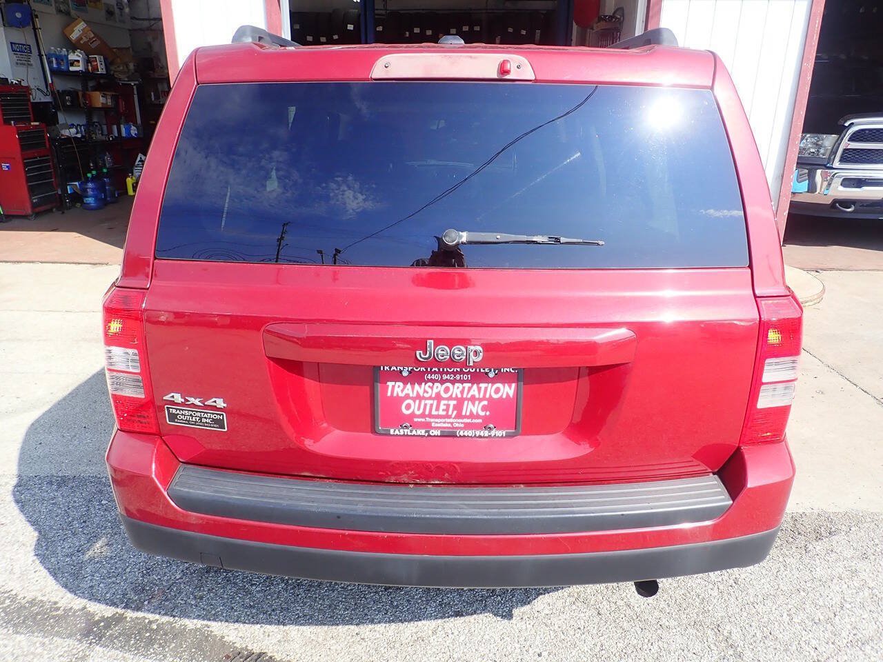 Used 2016 Jeep Patriot Sport w/ Power Value Group AWD/4WD image 14