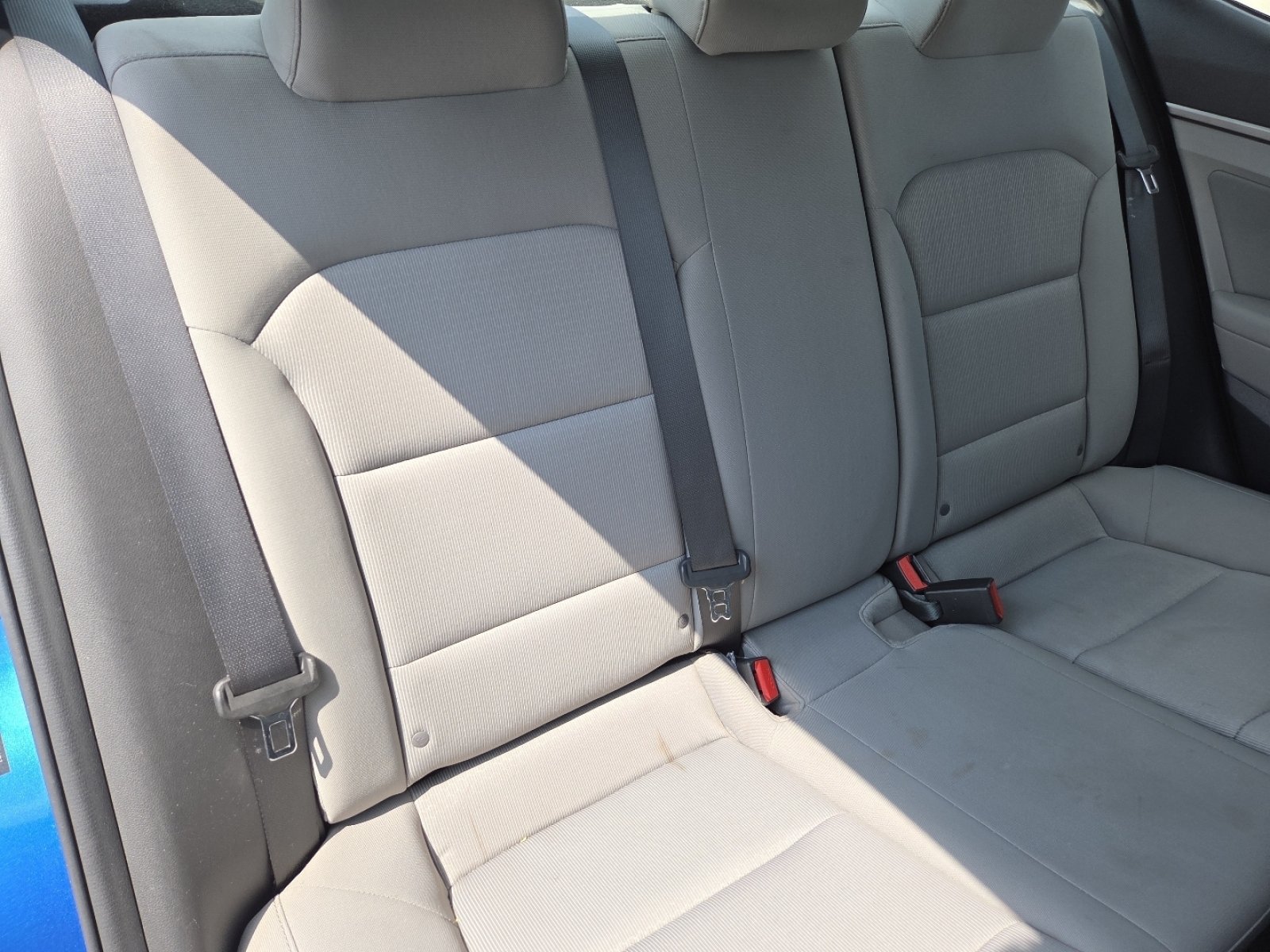 Used 2017 Hyundai Elantra SE FWD image 19