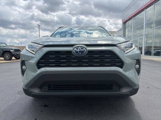 Used 2021 Toyota RAV4 XLE w/ Convenience Package image 2