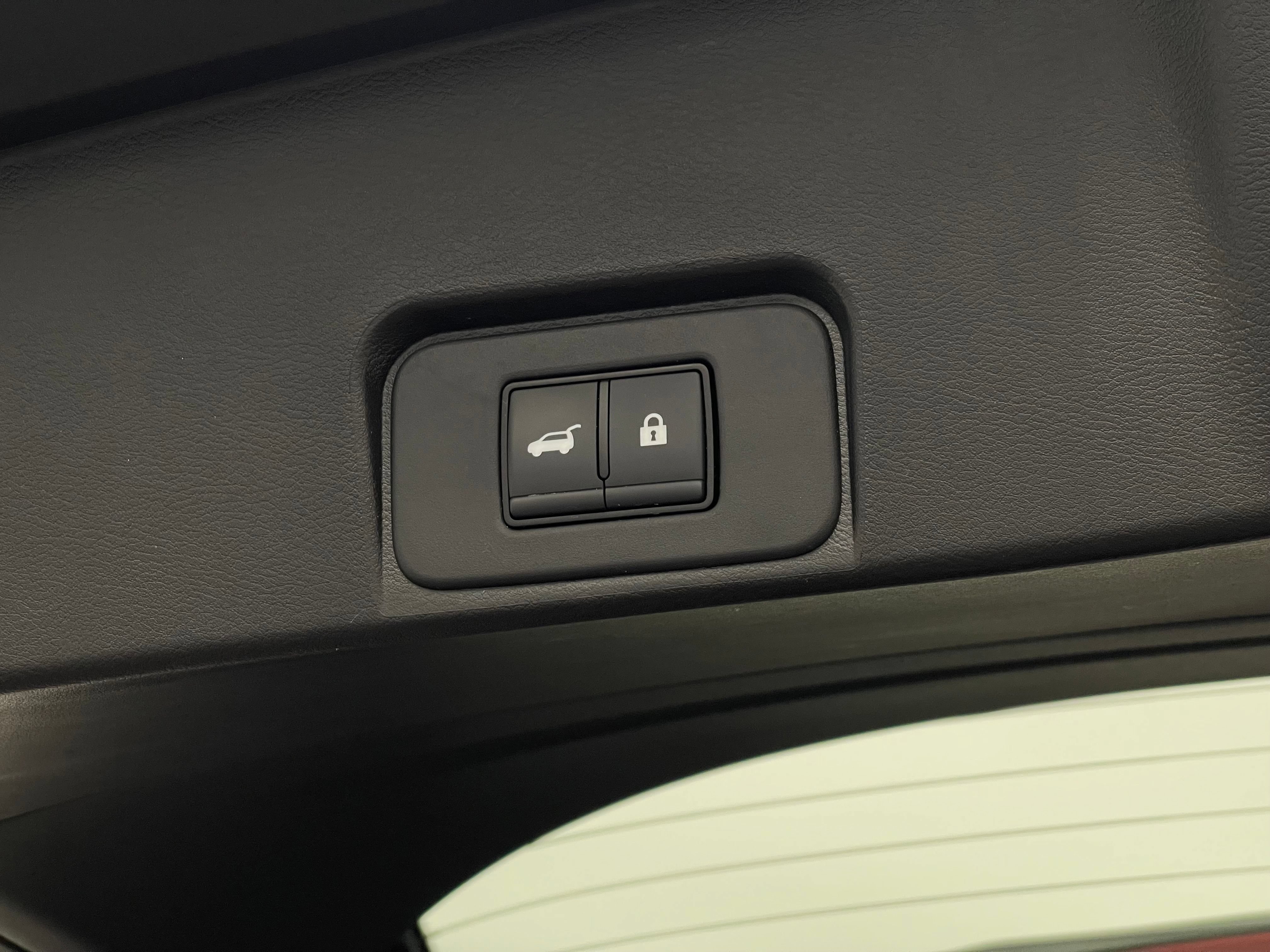 Used 2024 Nissan Rogue SL w/ SL Premium Package FWD image 10