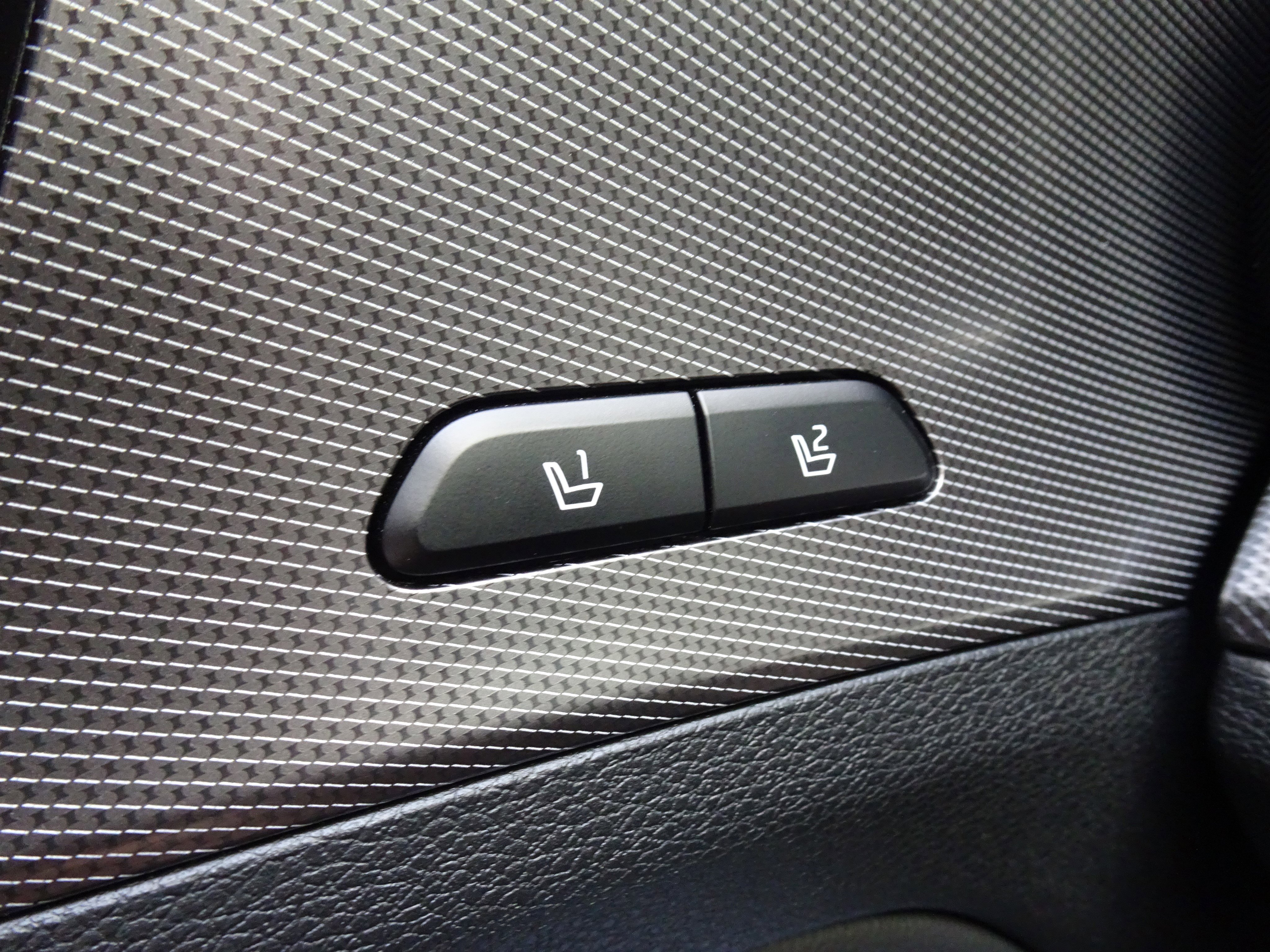 Used 2025 Kia Sportage SX image 29