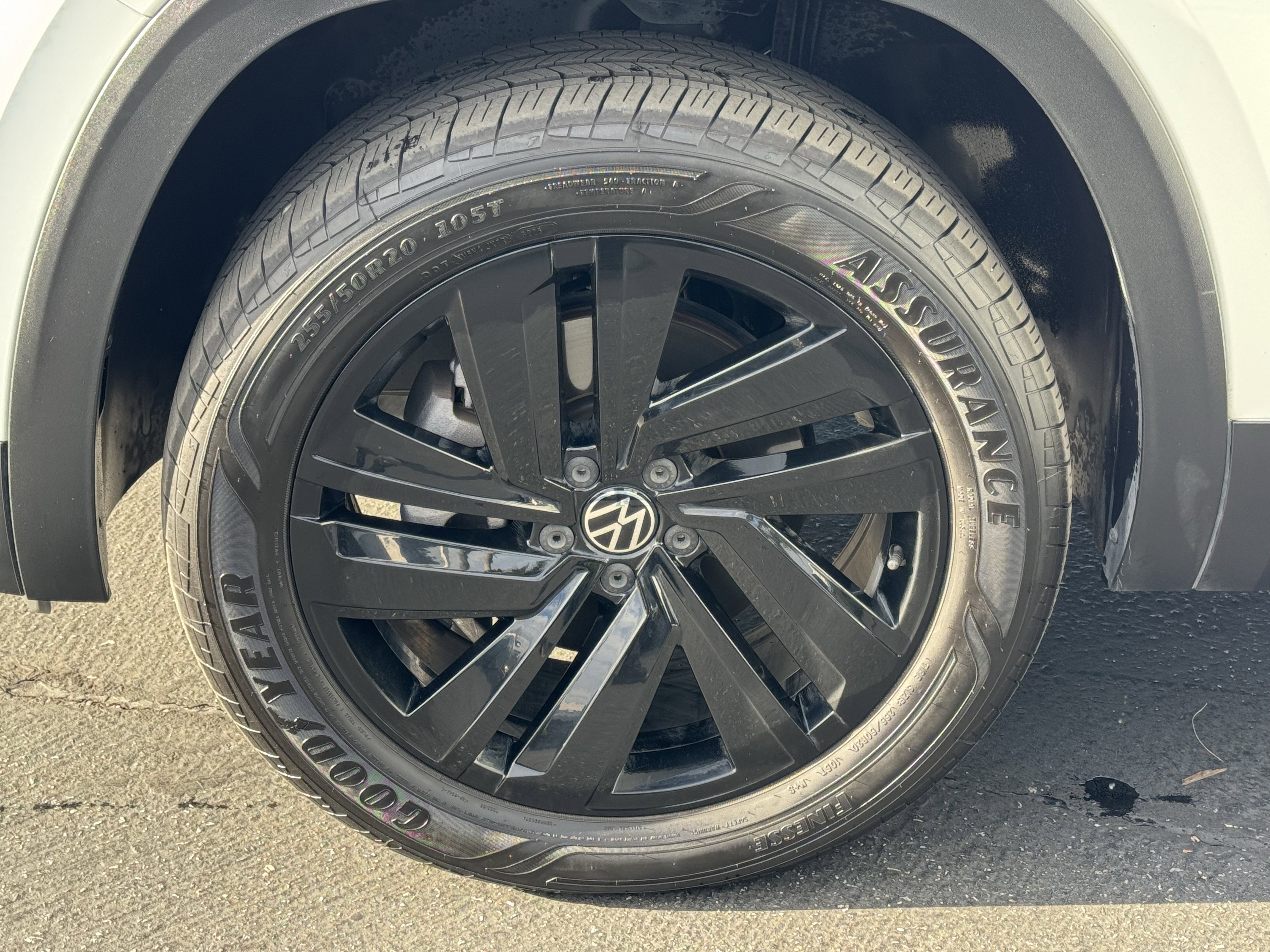 Certified 2023 Volkswagen Atlas Cross Sport SE w/ Black Wheel Package image 13