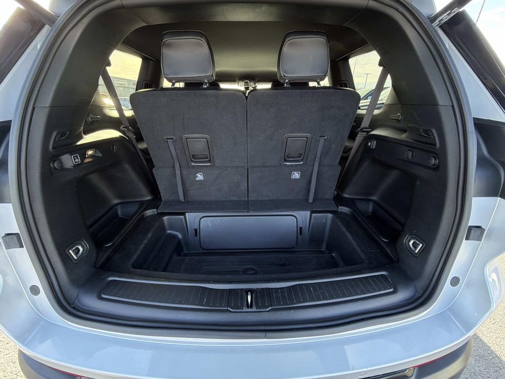 Used 2023 Jeep Grand Cherokee L Laredo image 13