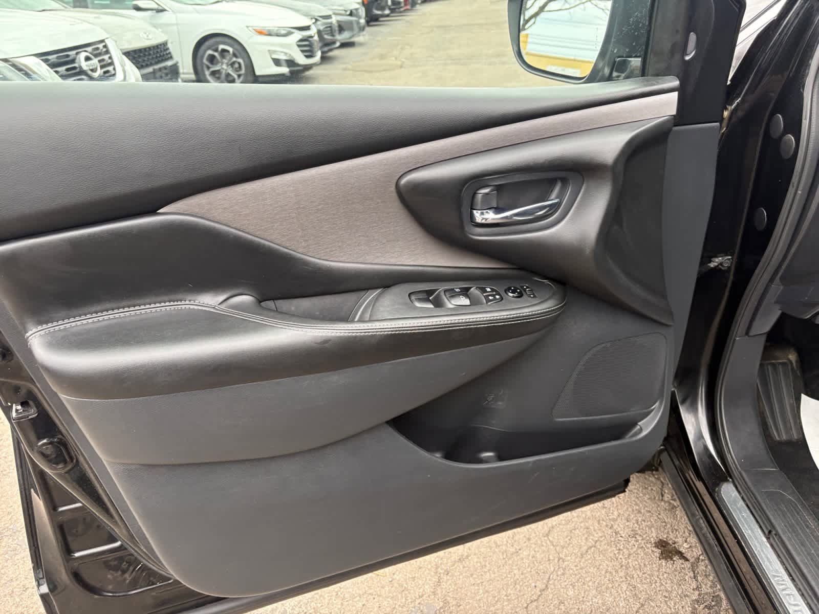 Used 2023 Nissan Murano S AWD/4WD image 12
