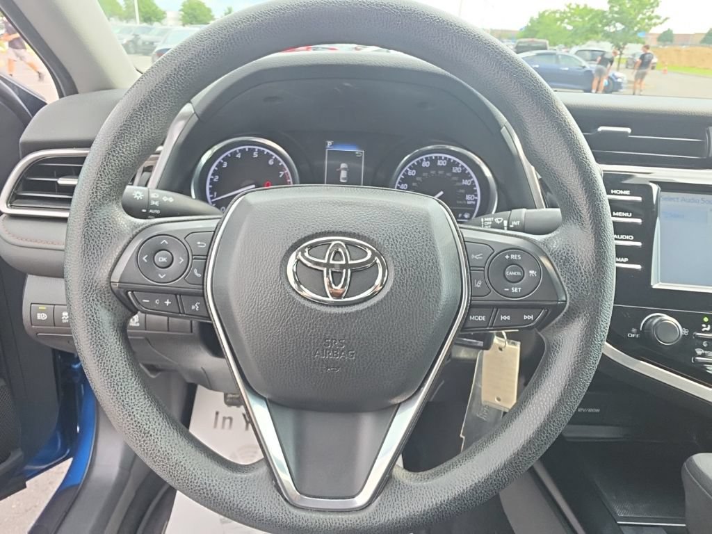 Used 2019 Toyota Camry LE FWD image 13