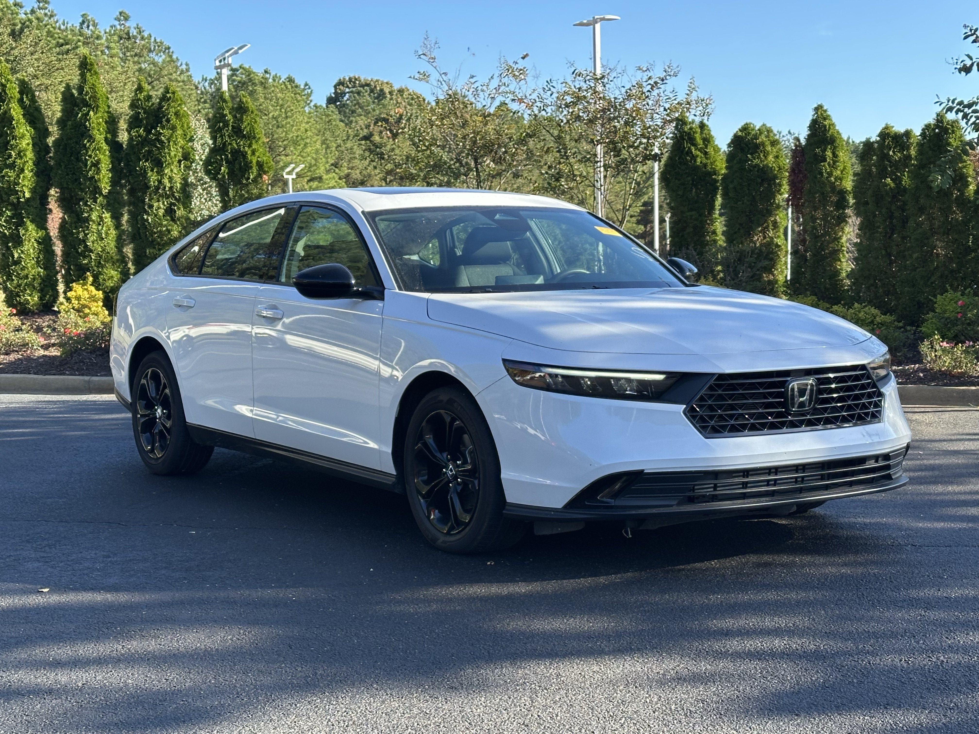 Used 2025 Honda Accord SE image 2