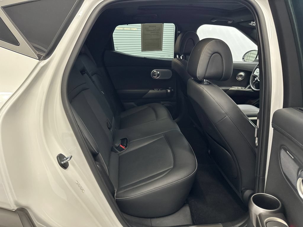 Used 2023 Genesis GV60 Advanced AWD/4WD image 16