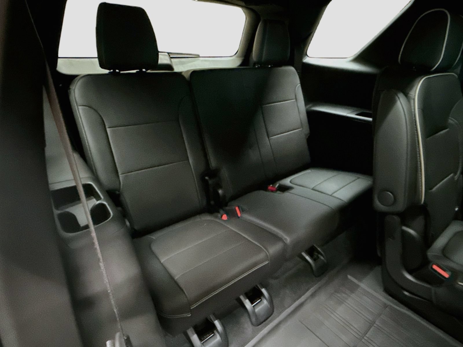 Used 2023 Chevrolet Traverse Premier w/ LPO, Floor Liner Package AWD/4WD image 32