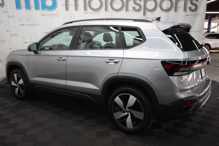 Used 2025 Volkswagen Taos S AWD/4WD image 3