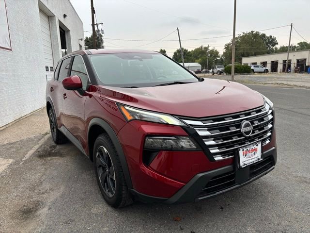 Used 2024 Nissan Rogue SV image 10