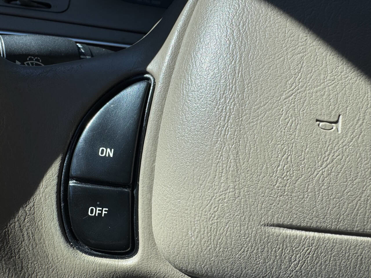 Used 2004 Mercury Grand Marquis GS image 23