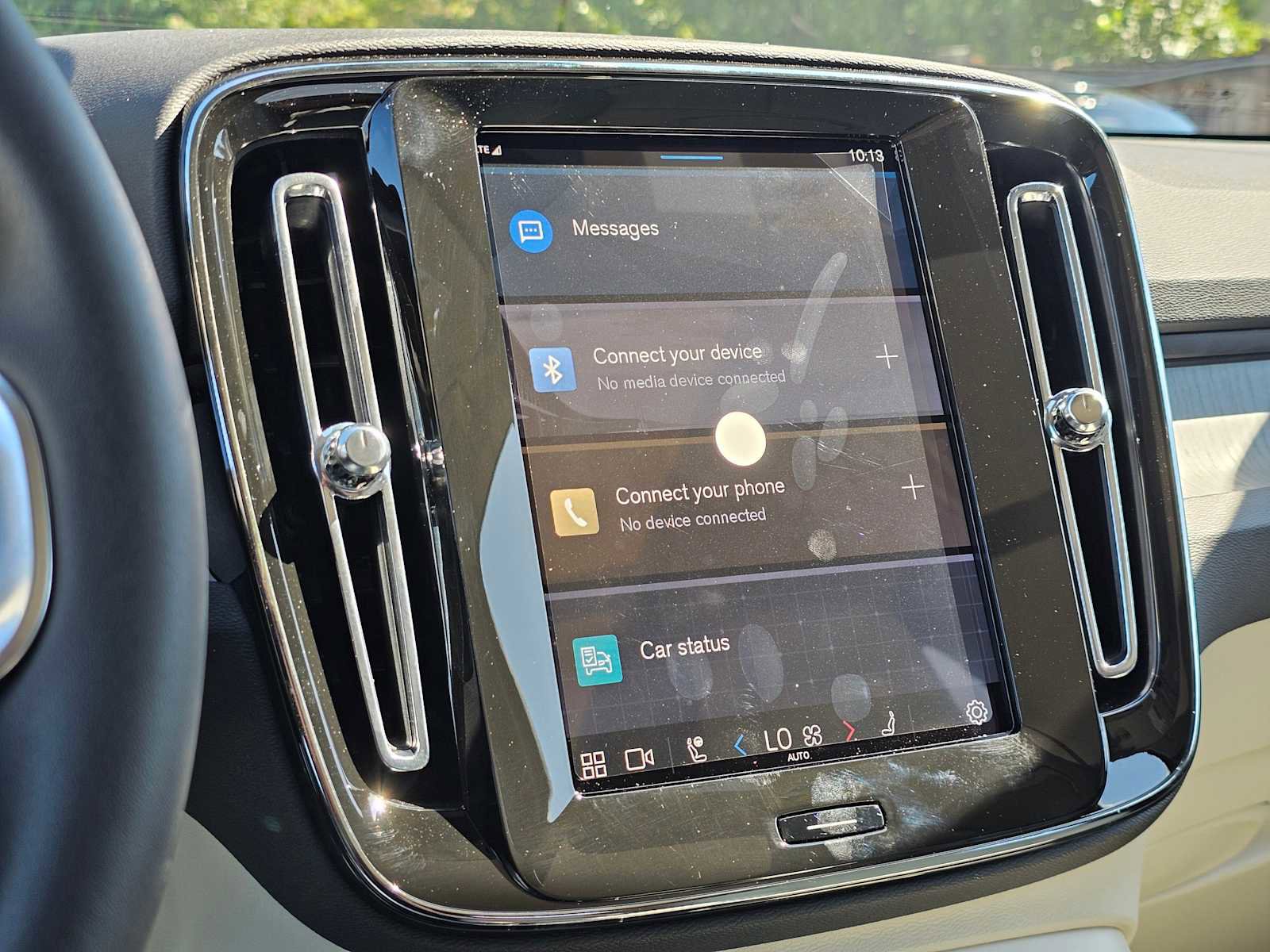 New 2025 Volvo XC40 B5 Plus w/ Protection Package Premier image 22