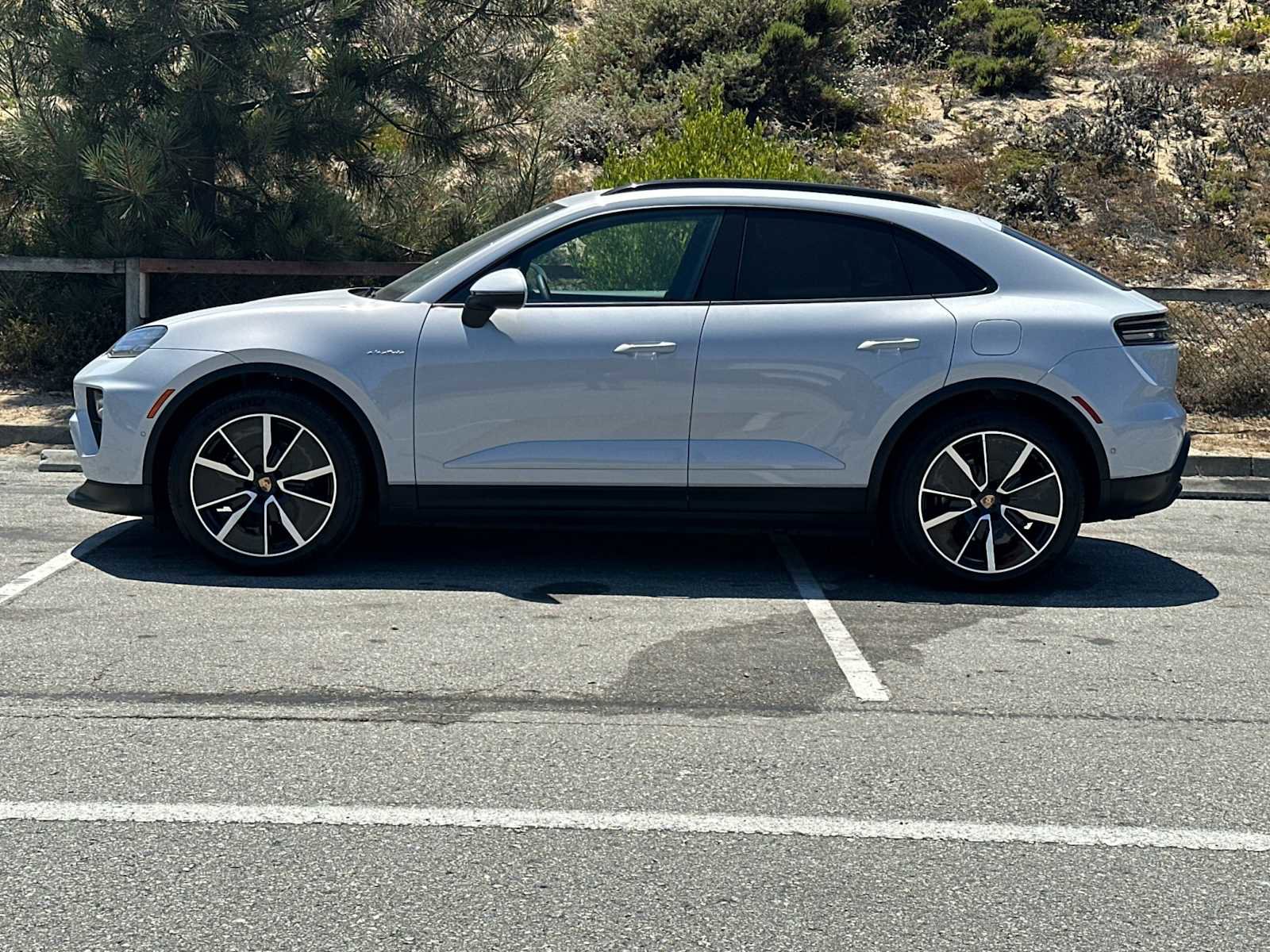 New 2025 Porsche Macan Electric image 2