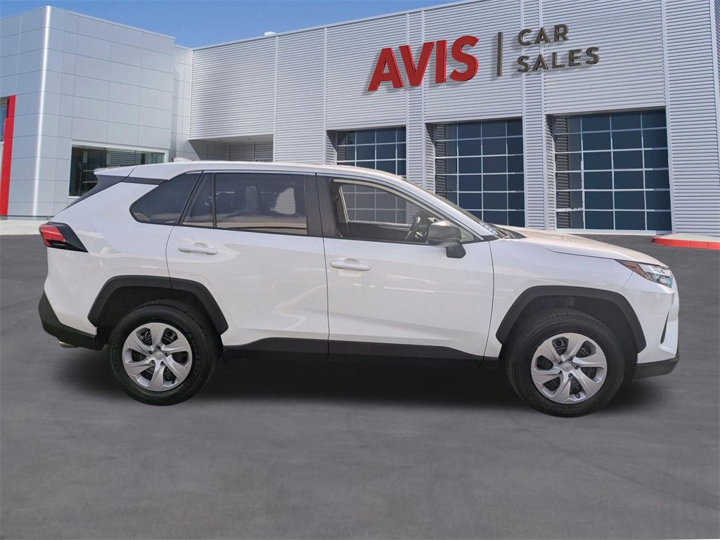 Used 2025 Toyota RAV4 LE image 5