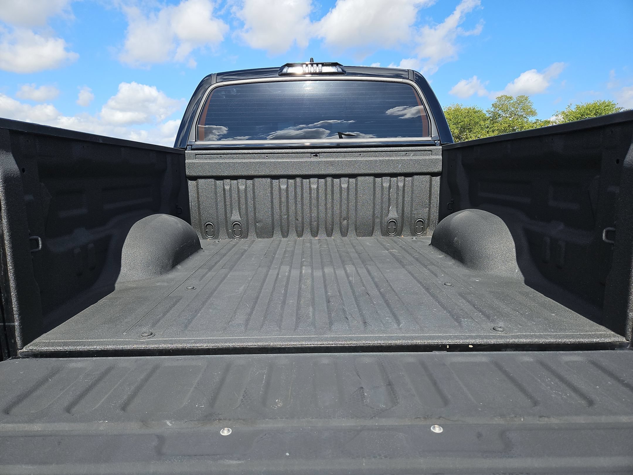 Used 2021 Toyota Tundra SR5 w/ SR5 Upgrade Package AWD/4WD image 22