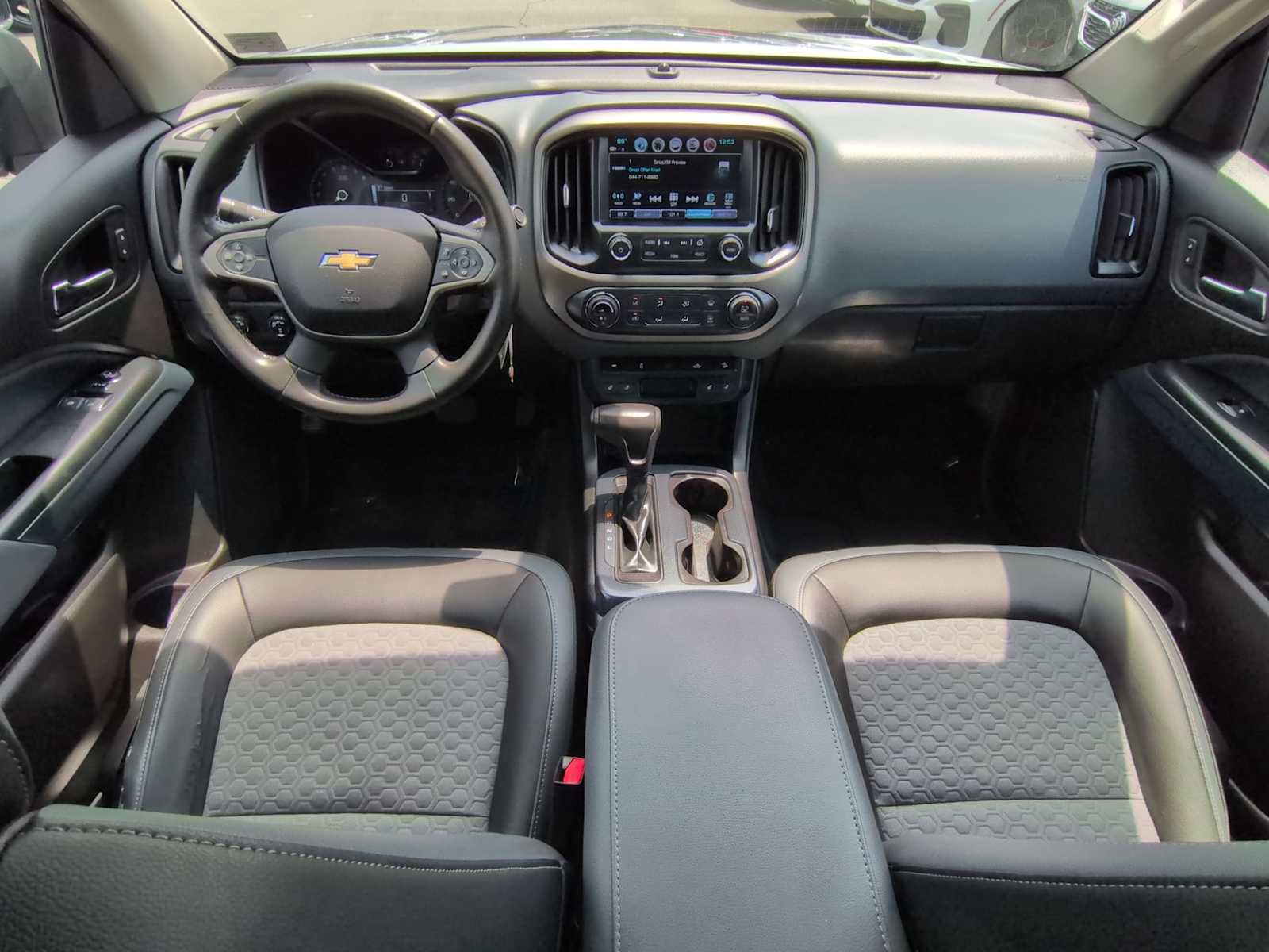 Used 2018 Chevrolet Colorado Z71 AWD/4WD image 16