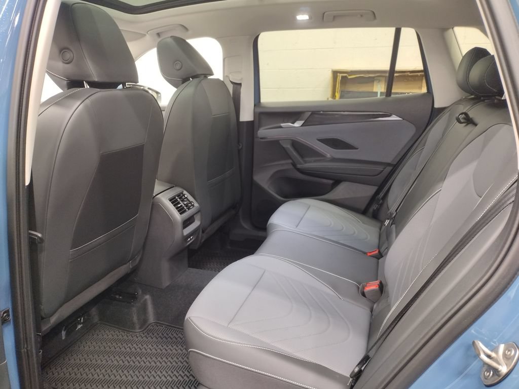 New 2026 Volkswagen Tiguan SE AWD/4WD image 27