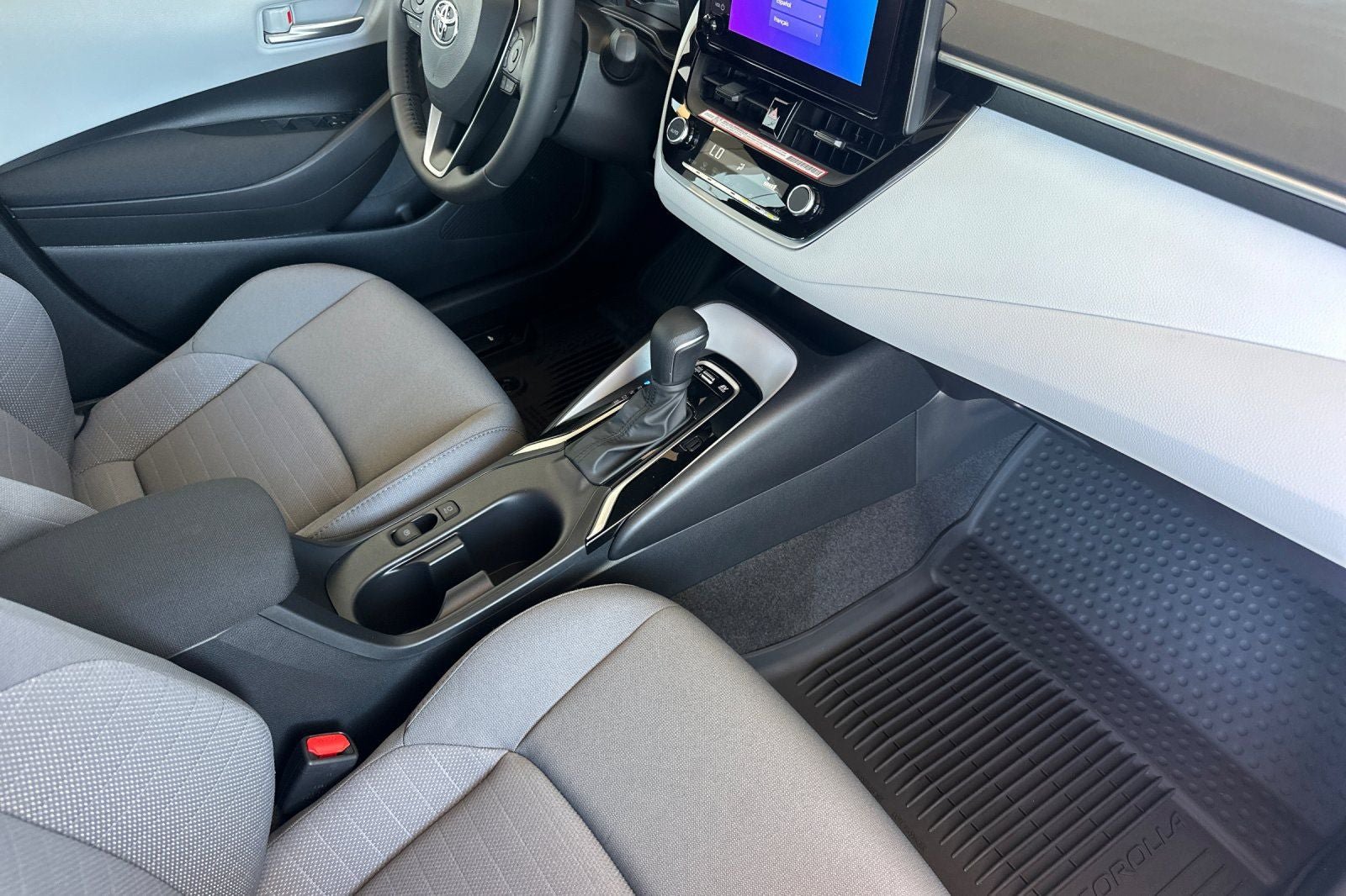 New 2026 Toyota Corolla SE FWD image 18