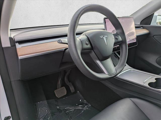 Used 2021 Tesla Model Y Long Range image 10