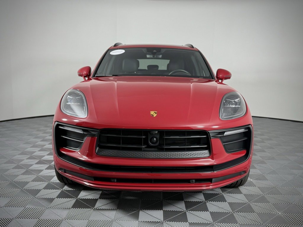 Certified 2024 Porsche Macan image 8