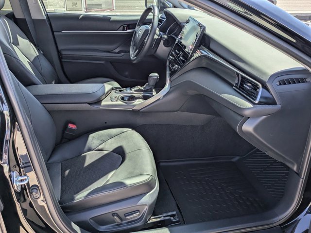 Used 2023 Toyota Camry XSE image 5