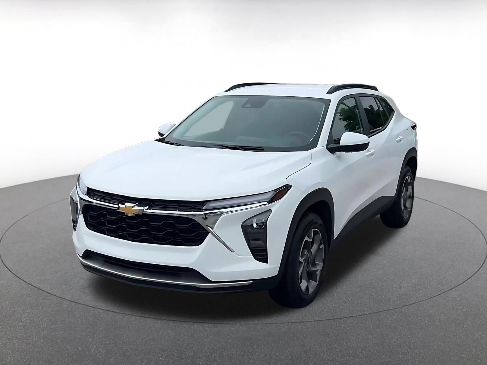 Used 2025 Chevrolet Trax LT FWD image 7