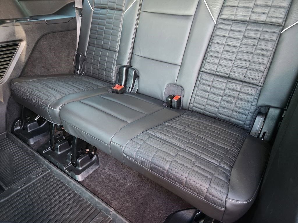 Used 2023 Cadillac Escalade V w/ LPO, ONYX Package image 18