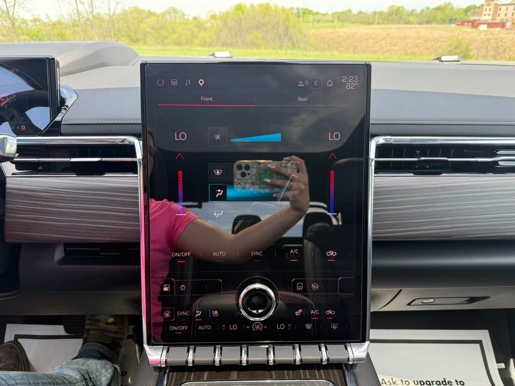 Used 2025 GMC Sierra EV Denali image 44