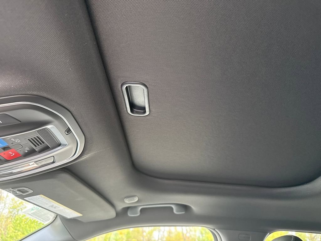 New 2025 Jeep Grand Cherokee Laredo X w/ Trailer Tow Package image 21