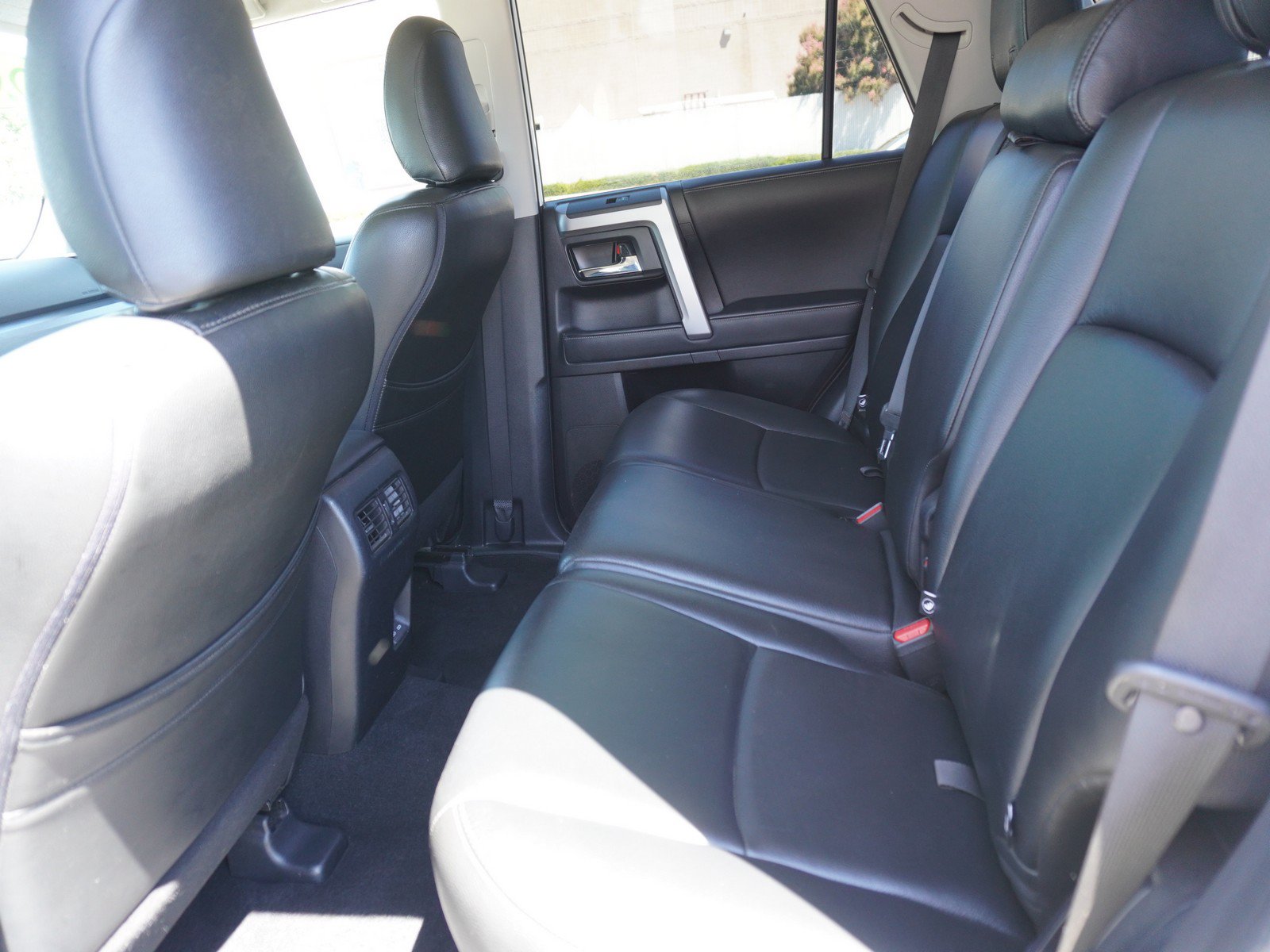 Used 2023 Toyota 4Runner SR5 AWD/4WD image 13