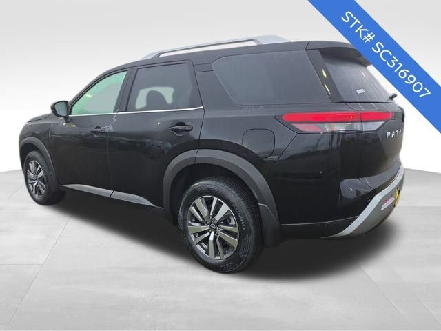 New 2025 Nissan Pathfinder SL image 5