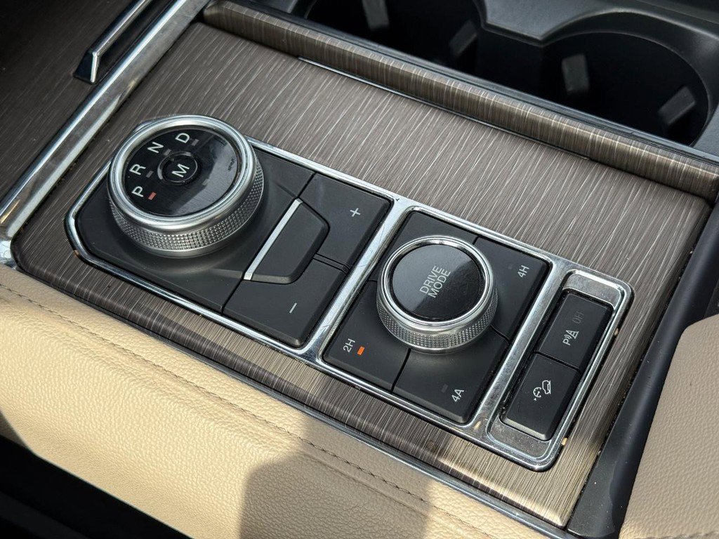 Used 2024 Ford Expedition Limited image 22