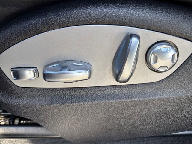 Used 2022 Porsche Macan image 16