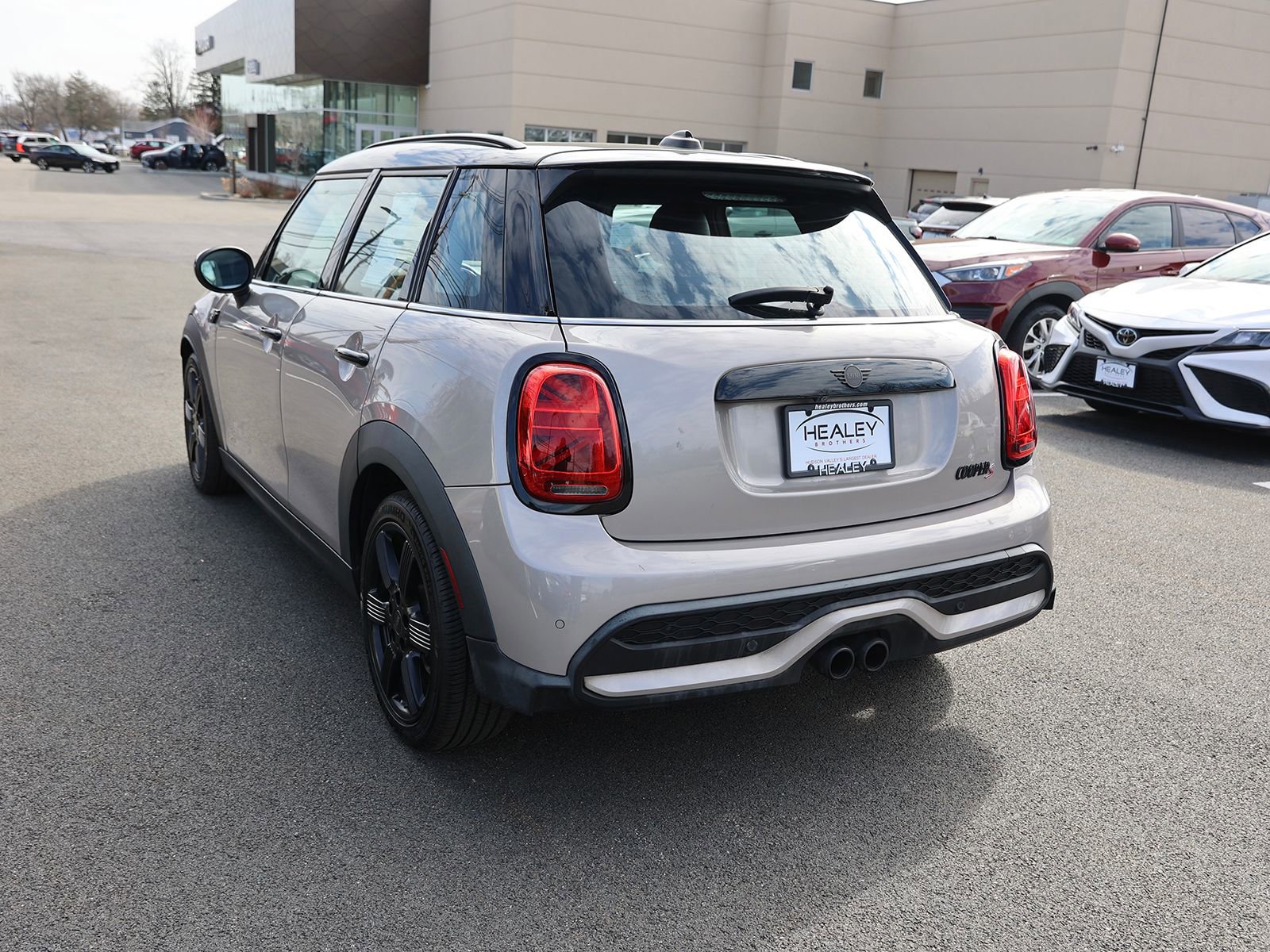 Used 2022 MINI Cooper S w/ Premium Package image 5